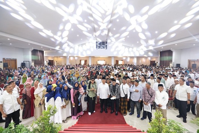 Menteri Pertahanan, Prabowo Subianto Menghadiri forum silaturahmi 'Sarapan Bareng 1000 Guru Ngaji Se-DIY' di Prima SR Hotel and Convention, Kabupaten Sleman. (Dok. Tim Media Prabowo Subianto) 
