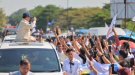 Capres nomor urut 2, Prabowo Subianto disambut ribuan masyarakat saat tiba di Medan. (Dok. TKN Prabowo Gibran)