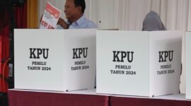 Calon Presiden nomor urut 2, Prabowo Subianto melakukan pencoblosan di TPS 033 Bojong Koneng, Hambalang. (Dok. TKN Prabowo Gibran)