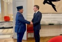 Menteri Pertahanan Prabowo Subianto bersama Presiden Prancis Emmanuel Macron. (Facebook.com/@Prabowo)

