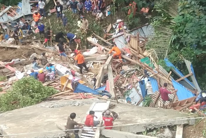 14 orang meninggal dunia akibat tertimbun tanah longsor di Kabupaten Tana Toraja, Provinsi Sulawesi Selatan. (DOk. BPBD Kab. Tana Toraja)

