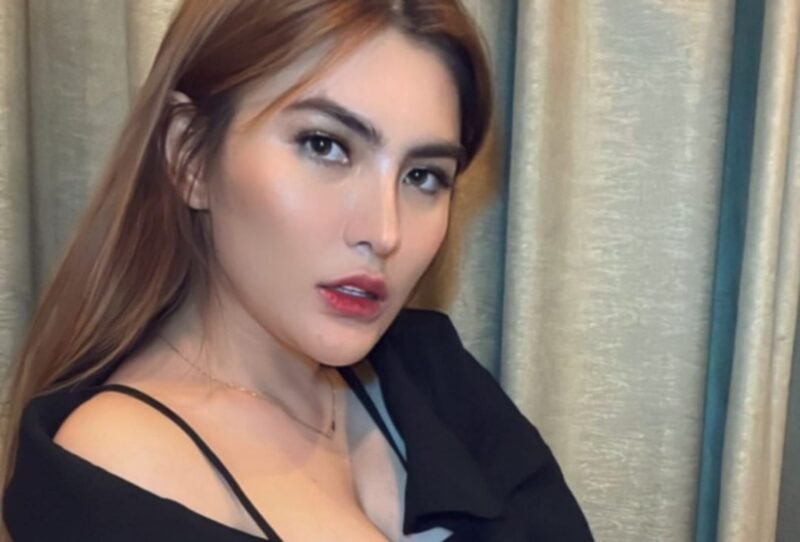 Polda Metro Jaya menangkap selebgram Angela Lee terkait dengan kasus dugaan penggelapan yang merugikan korbannya hingga Rp3,2 miliar. (Instagram.com/@angelalee87)