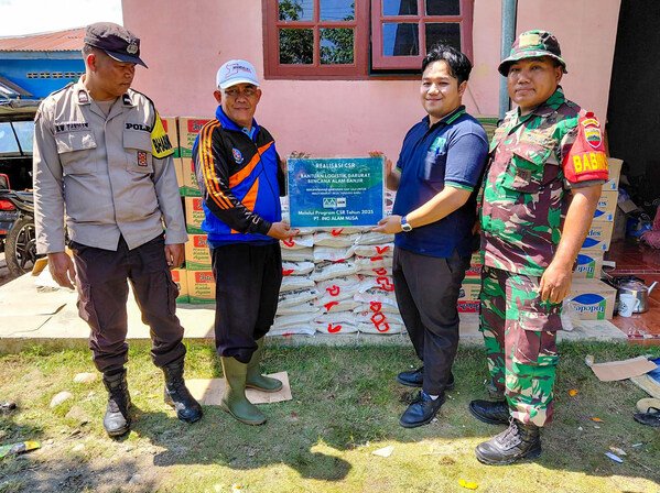 Musim Mas berkoordinasi erat dengan pemerintah kecamatan, kelurahan, dan relawan setempat dalam penyaluran bantuan, agar setiap lokasi terdampak dapat terjangkau dengan cepat dan merata