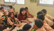 Siswa kelas 5 di SDN Jampang 01 dan SDN Karang Tengah 07, Bogor, mengikuti Biodiversity Fun Class (BDFC) 2026 yang diselenggarakan PT Asuransi MSIG Indonesia (MSIG Indonesia). (Dok. MSIG Indonesia)

